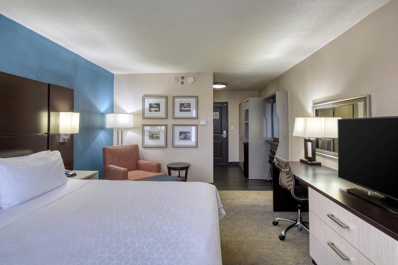 Holiday Inn & Suites Atlanta Airport North By Ihg Колледж Парк Экстерьер фото